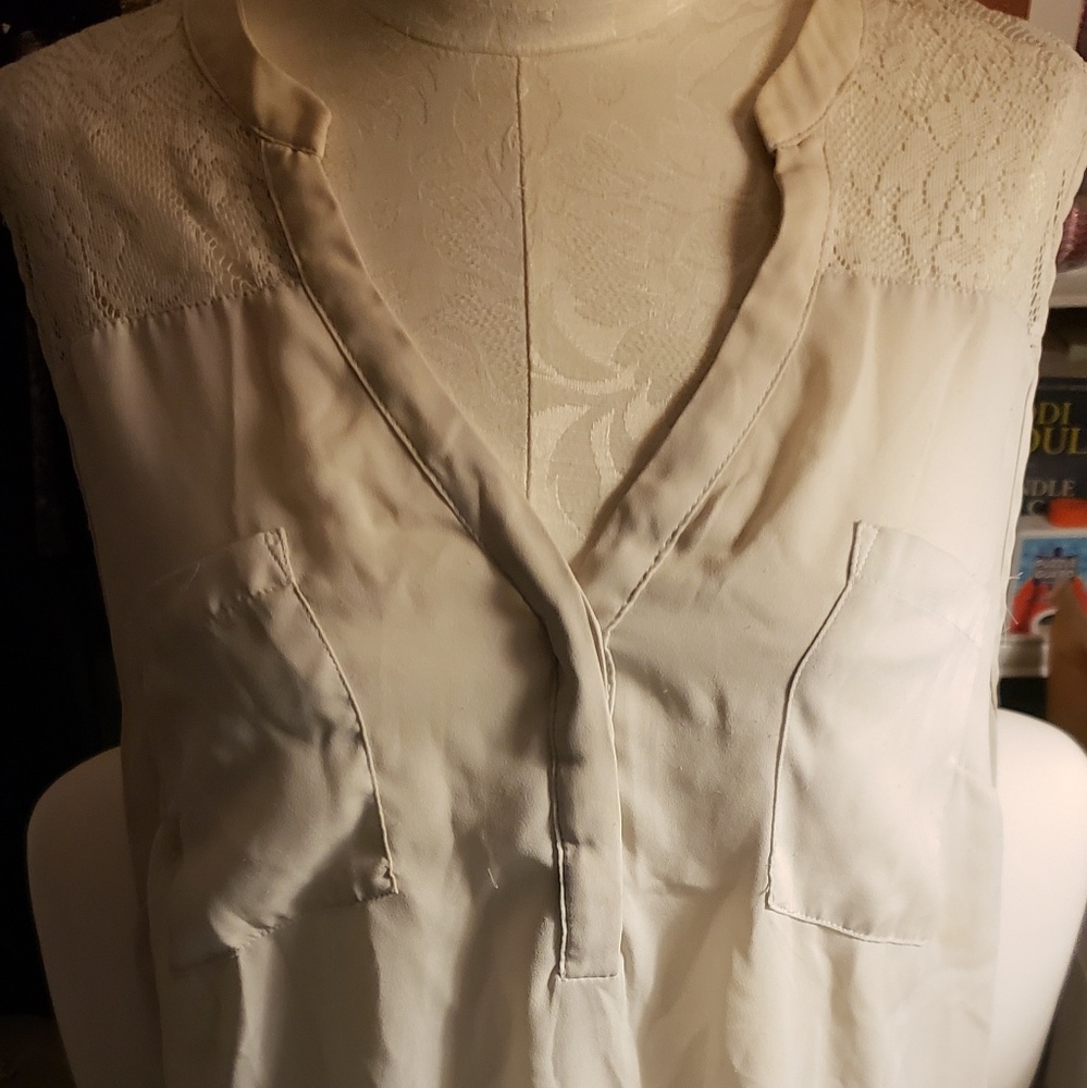 Torrid size 2 white high low tank